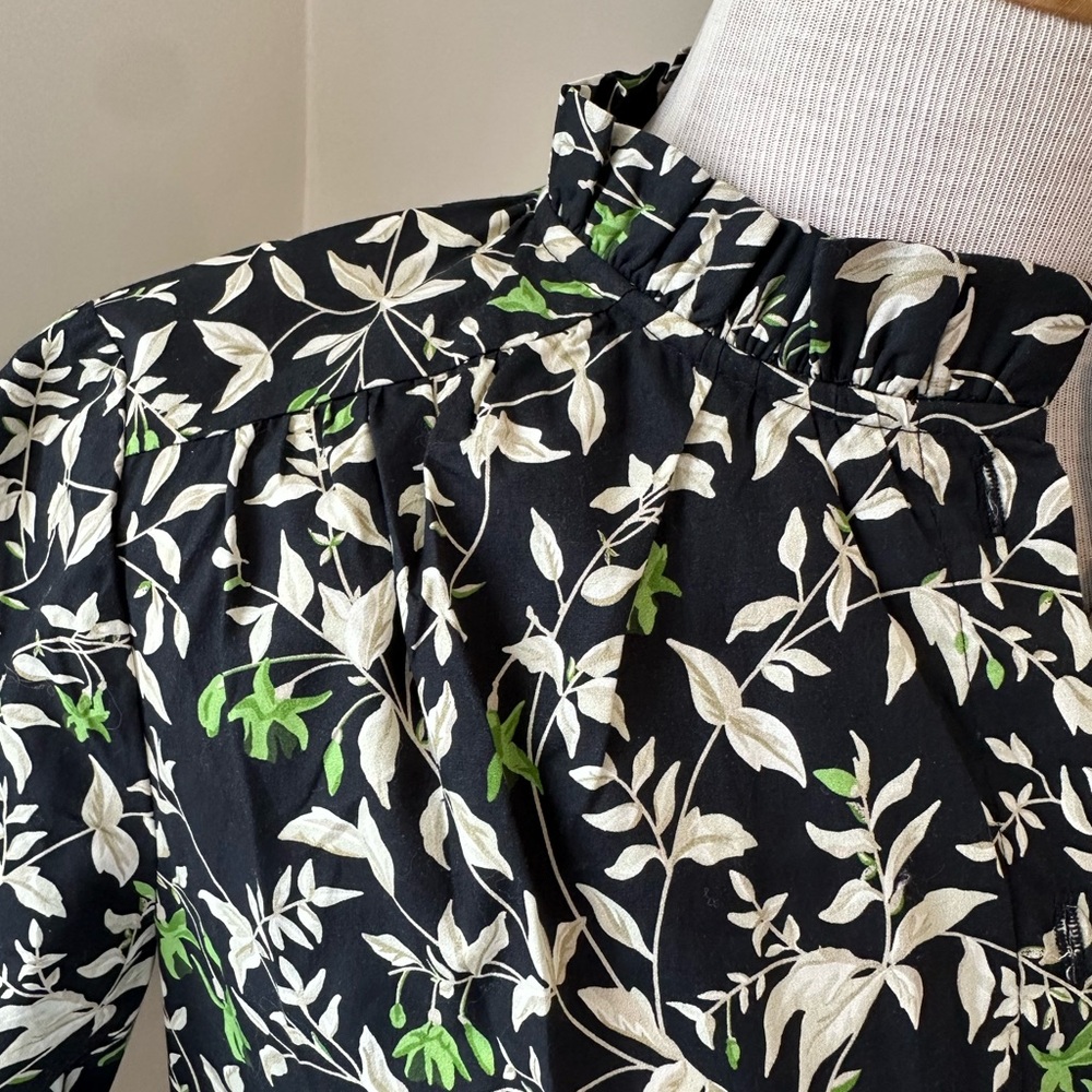 NWT Tuckernuck Women’s Cotton Preppy Floral Verdant Iris Avalon Blouse XXS - Picture 4 of 13
